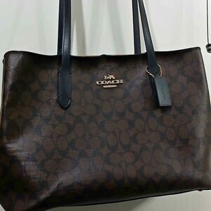 Coach Dark Brown Signature Tote CODE INSIDE